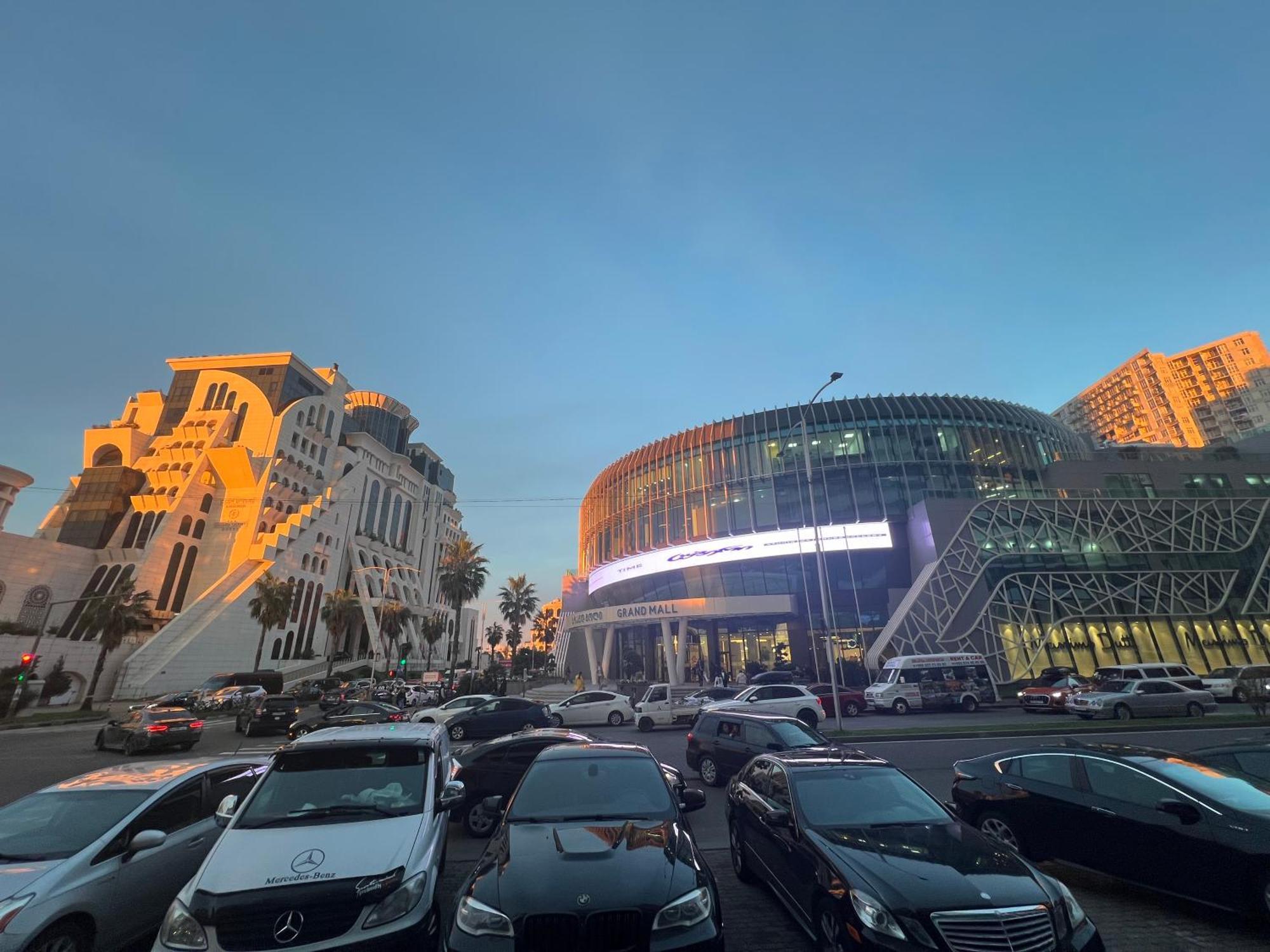 Hotel Paris Batumi Exterior photo
